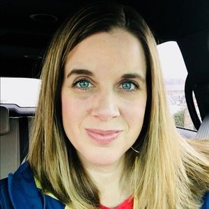 Meet your Posher, Jenn